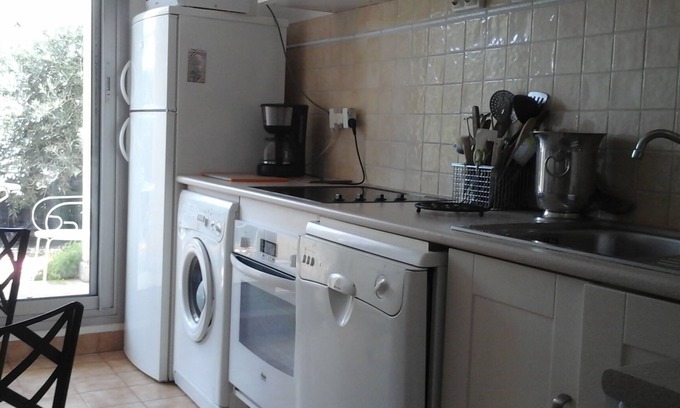 Mougins Apartment | Appartement Situé à Mougins, au Pied de Tous Commerces et à la Limite de Cannes