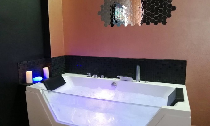 Troyes Apartment | Appartement Spa & Sauna Privatif - Troyes Centre
