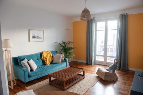 Rive Droite Apartment | Appartement spacieux avec balcon et parking