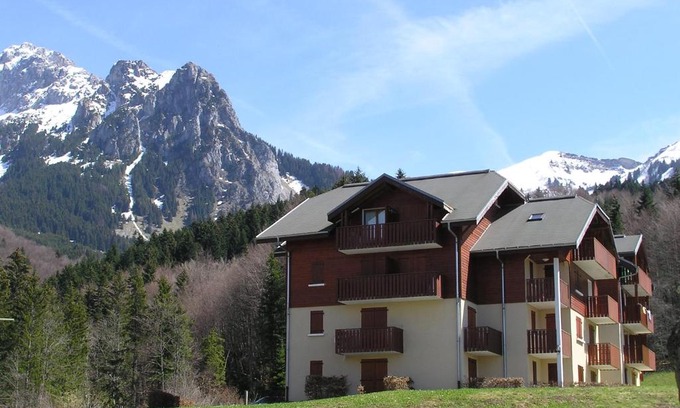 Bernex Apartment | Appartement T2 à BERNEX avec WiFi, vue sur montagne