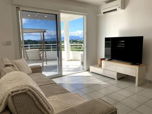 Ducos Apartment | Appartement T2 Chic - vue mer et montagne