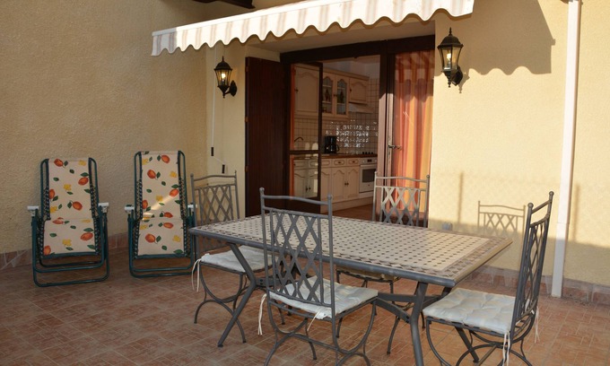 Carcassonne Apartment | Appartement terrasse. SPECIAL OFFRE Juillet-Août 20% réduction.