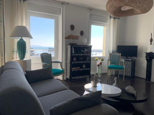 Granville Apartment | Appartement Villa Chausey, vue sur le port