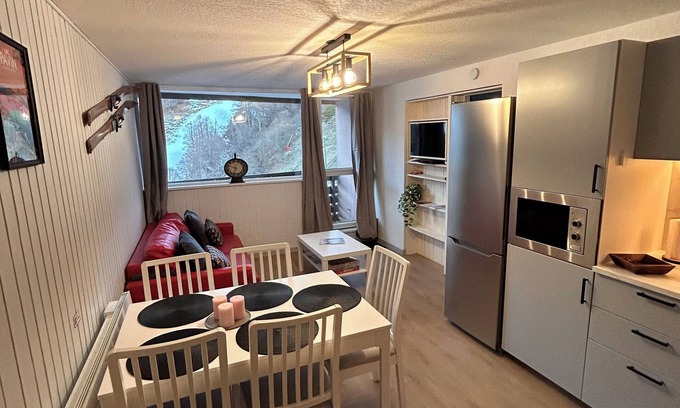 Besse-et-Saint-Anastaise Apartment | Appt 36m2 Rénové Pour 5 Pers SUR les Pistes de Skis, Résidence Tour de La Biche