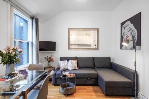 Soho Apartment | Apt 4, Soho Apartments 2nd floor by Indigo Flats