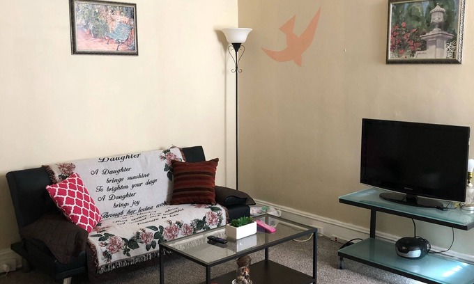 Kensington Apartment | Apt near St. Christopher Hospital &Shriners Children Hospital