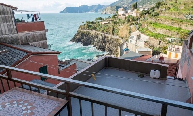 Manarola Apartment | Apt. Studio Lucio by Arbaspàa - Sea view, Large studio in Manarola