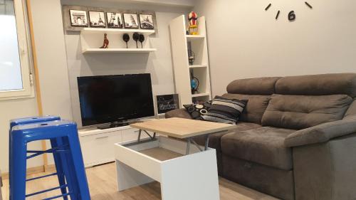 Cimadevilla Apartment | Apto Cimavilla. Wifi gratuito. VUT-827-AS