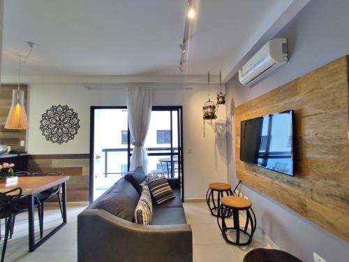 Pitangueiras Apartment | Apto com piscinas, sacada Gourmet, 2 gar, 50 mts da praia