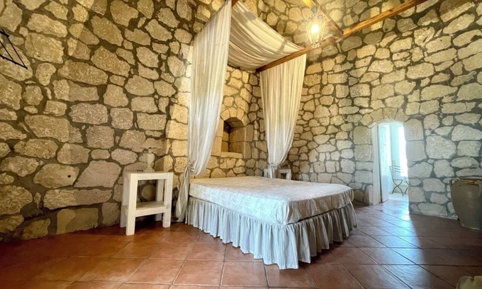 Castrignano de' Greci House | Apulian Trullo - "Pajara" Contrada Morusi
