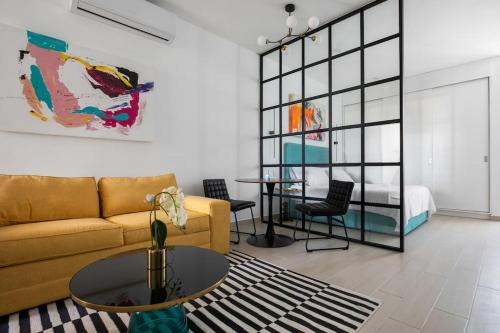 Zona Dorada Apartment | AQQUA by la magia del sol