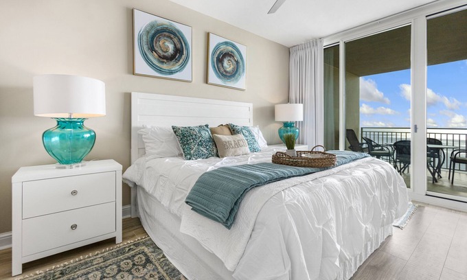 Panama City Beach Condo | Aqua 1608 PCB at its Finest!/Oceanfront/+Clean Standard/Beach Chairs/Wifi