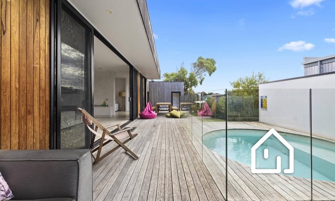 Blairgowrie House | Aqua Luna *1 NIGHT FREE* Stylish Retreat by Koonya Ocean Beach