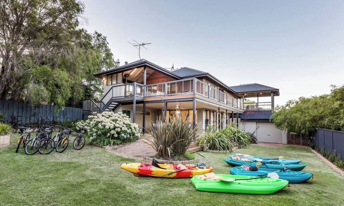 Dunsborough House | Aqua on Green Bikes Kayaks Ocean Views and More