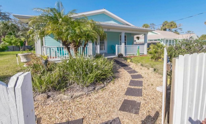 Palm Coast House | AQUA PEARL NEW Pool Home Perfect Beach Biking Hiking Boating Sleeps 8 - Includes Golf Cart