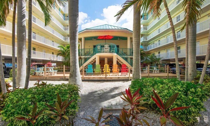 Treasure Island Condo | 🏝Aqua Sands: Beachfront 2 Bedroom Condo at Sunset Vistas in Treasure Island