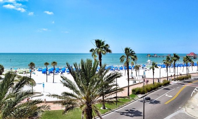 Clearwater Beach Condo | Aqualea - Hyatt Residence 301 Luxury 3 Bedroom 3.5 Bathroom on Clearwater Beach at Aqualea
