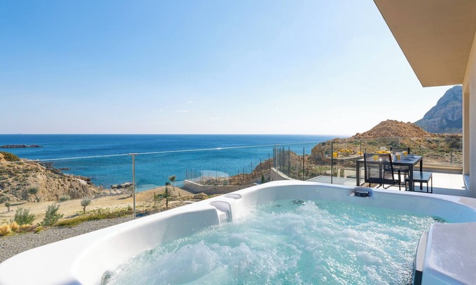 Stegna Apartment | Aquamarine Luxury Suite 1st floor