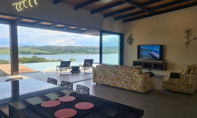 Alexania Cottage | Aquarium House Corumba 4