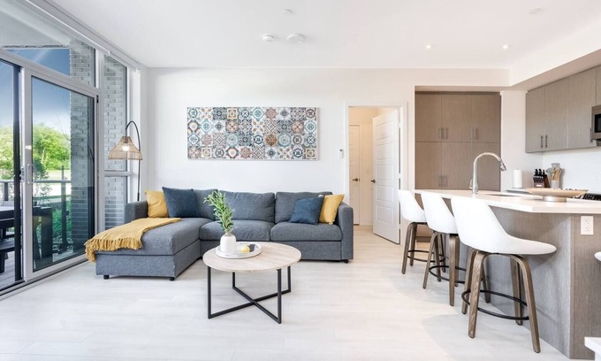 Innisfil Apartment | Aquarius bldg @ Friday Harbour 1st fl 2 bdr/2 bath