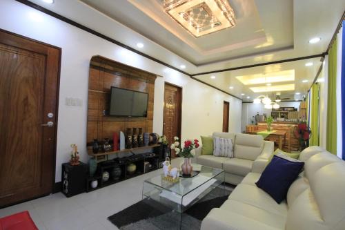 Coron Town Proper Hotel | Aquilah Homestay Inn