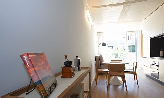 Belgrano House | 801 "Your Temporary Home".