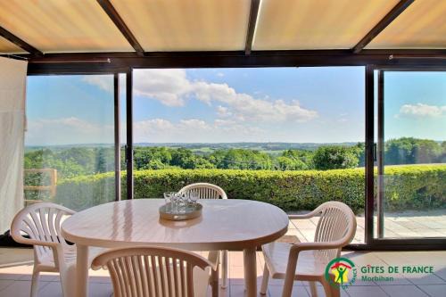 Cleguerec House | Ar gwelva