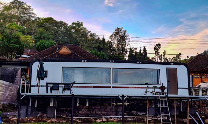 Bedugul House | ARA Caravan Villa with Danau Buyan View