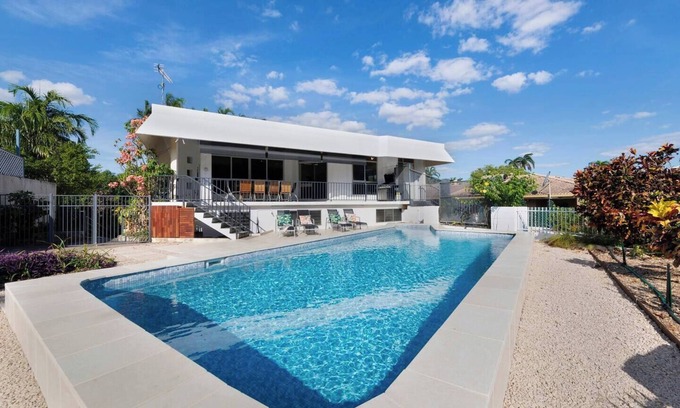 Nightcliff House | Arafura Blue Walk Everywhere along the Foreshore