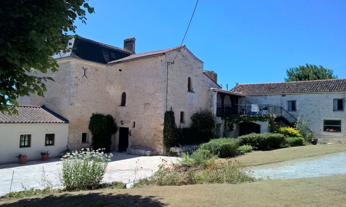 Taillebourg Apartment | Aramis - The perfect apartment for a romantic holiday in the French countryside