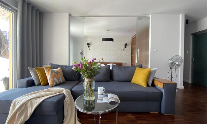 Wroclaw City Center Apartment | Aravel Suites