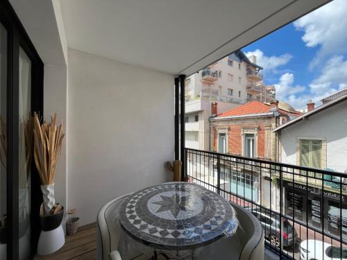 Arcachon Apartment | Arcachon Centre : T2 avec Parking, Loggia et Proche Plage - FR-1-319-566