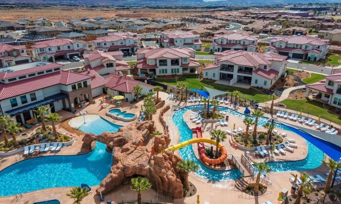 Santa Clara House | Arcadia 49 💎 PRIVATE Hot Tub * Games * Sleeps 26