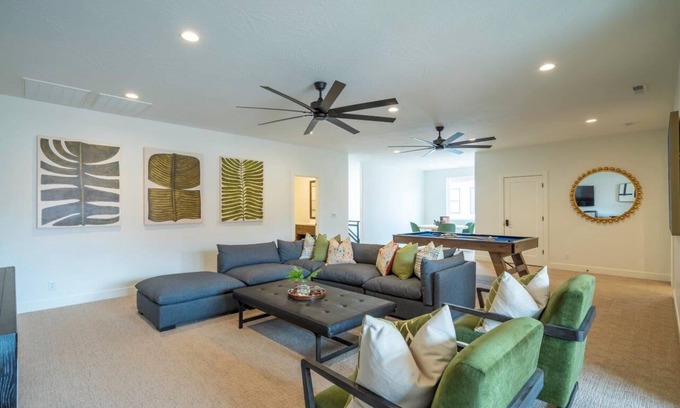 Santa Clara House | Arcadia 76 | Private Hot Tub * Dog Friendly * Pool Table * Arcade * Patio