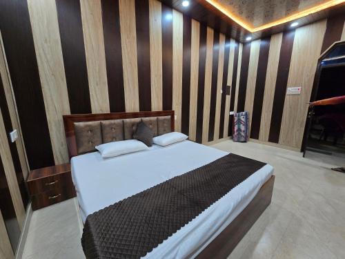 Ayodhya House | Archana Guest House