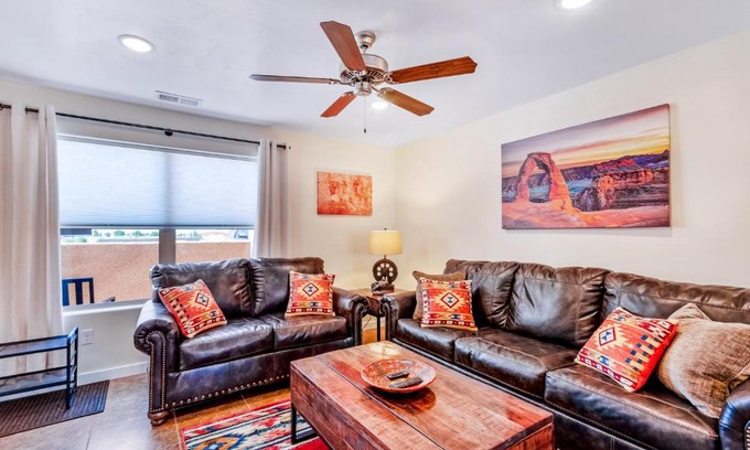 Moab South Valley House | Arches Paradise - Rim Village Vistas 16A3