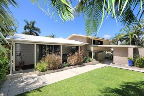 Bargara House | Archies Beach Abode