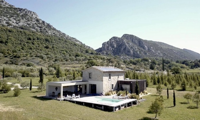 La Cadiere-et-Cambo House | Architect house at the foot of the Cévennes