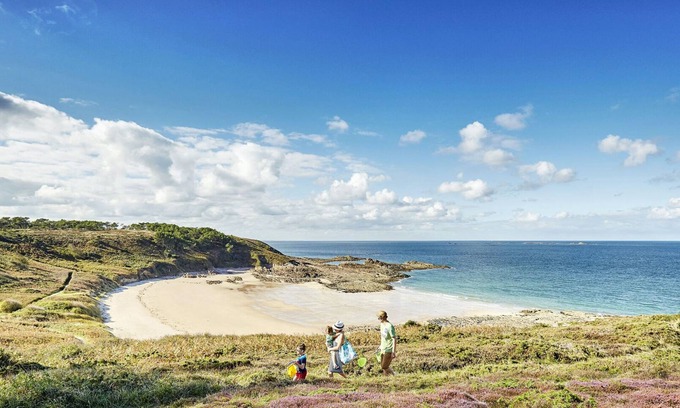 Plouer-sur-Rance House | Architect house 15 pers - 220 m2 - Near Beach