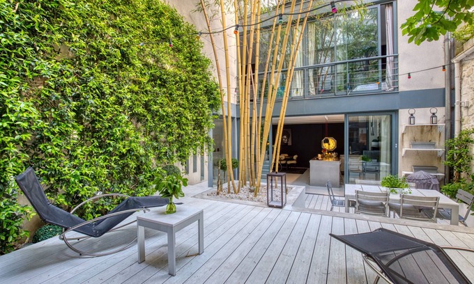 Bel-Air Nord Apartment | Architect's house with garden