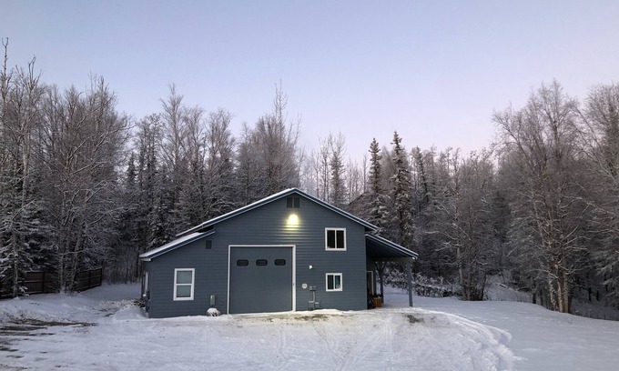 Wasilla House | Arctic HideAway - 2 bedroom Cozy home attached to a bakery!