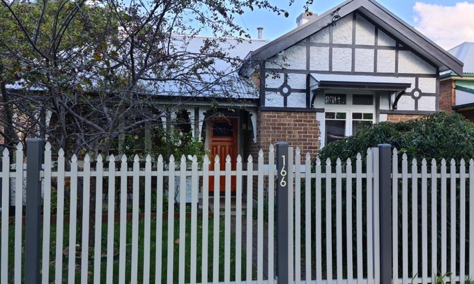 Orange House | Arden on McLachlan