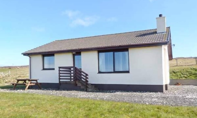 Hallin Cottage | ARDMORE, family friendly, country holiday cottage in Dunvegan