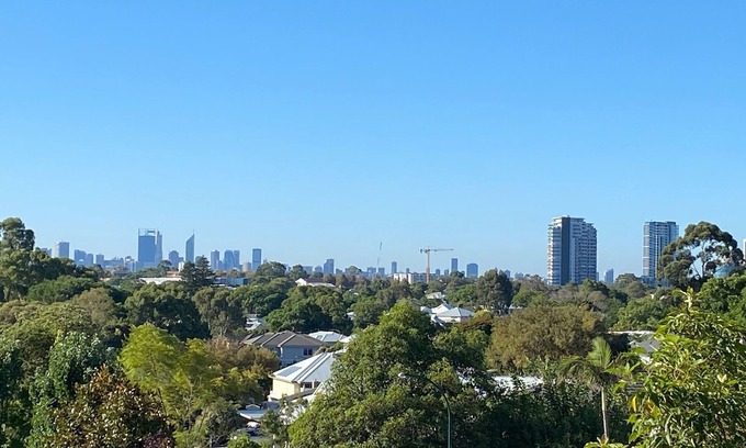 Ardross Apartment | Ardross City Views Apartment