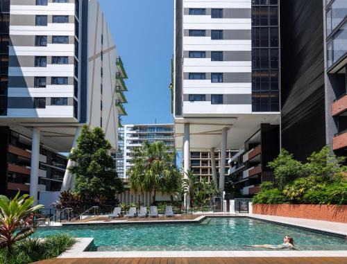South Brisbane Apartment | Arena Apartments by CLLIX