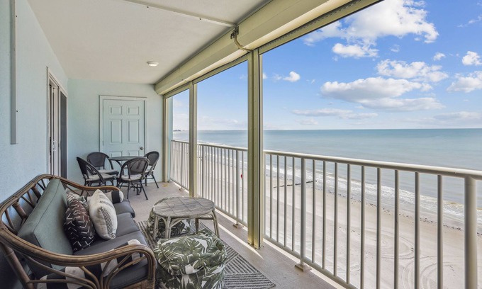 Madeira Beach Condo | Arena De Madeira 502 Premier- Beautiful Updates- Beach Front