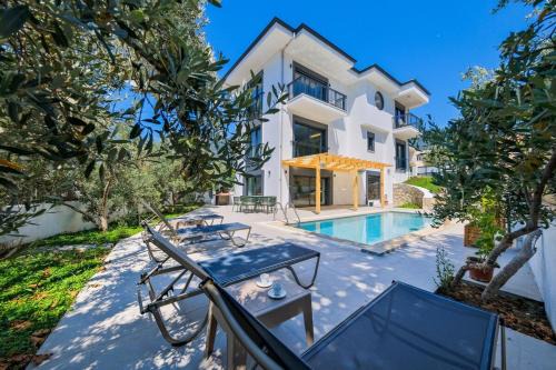 Oludeniz Villa | Arıcı evi delux luxury villa with indoor and outdoor pool