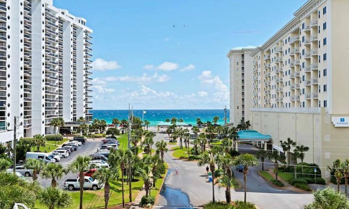 Miramar Beach Apartment | Ariel Dunes I