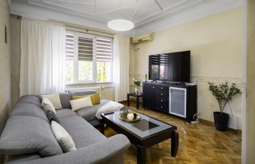 Sofia City Center Apartment | Aristocratic 2 Bedroom Flat Next to NDK