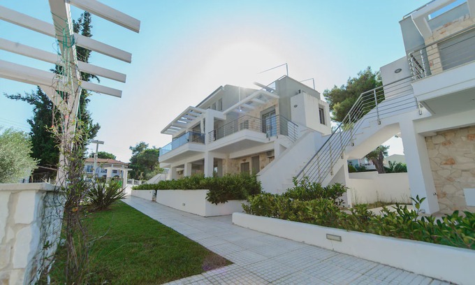 Pefkochori Apartment | Arite Apartment in Halkidiki / Pefkochori